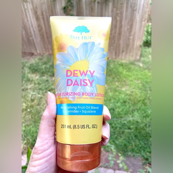 Dewy Daisy Moisturizing Body Lotion for hands and body care & self love 8.5 fl. - Picture 1 of 10